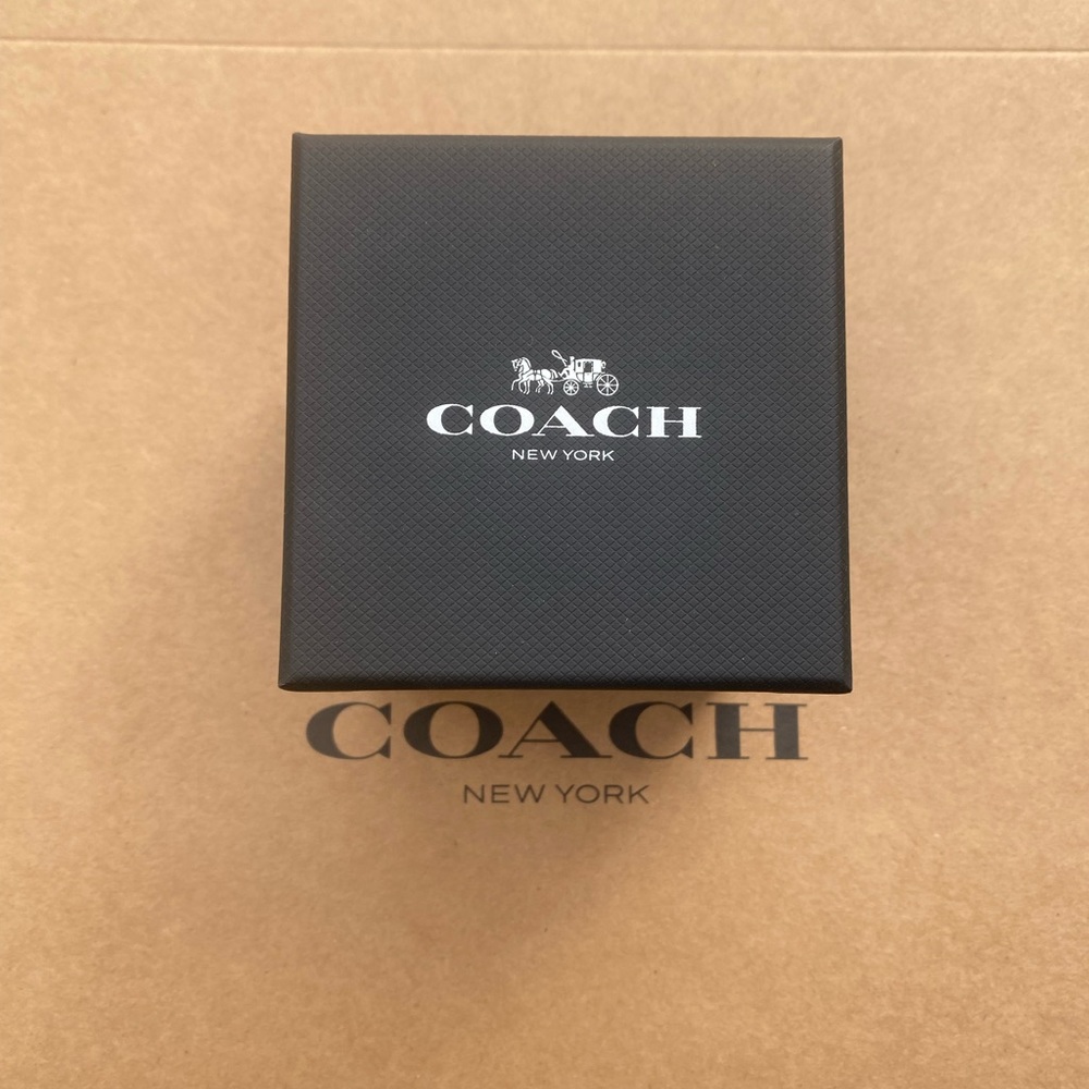 Coach Women's Black Leather Strap Watch - Picture 5 of 6